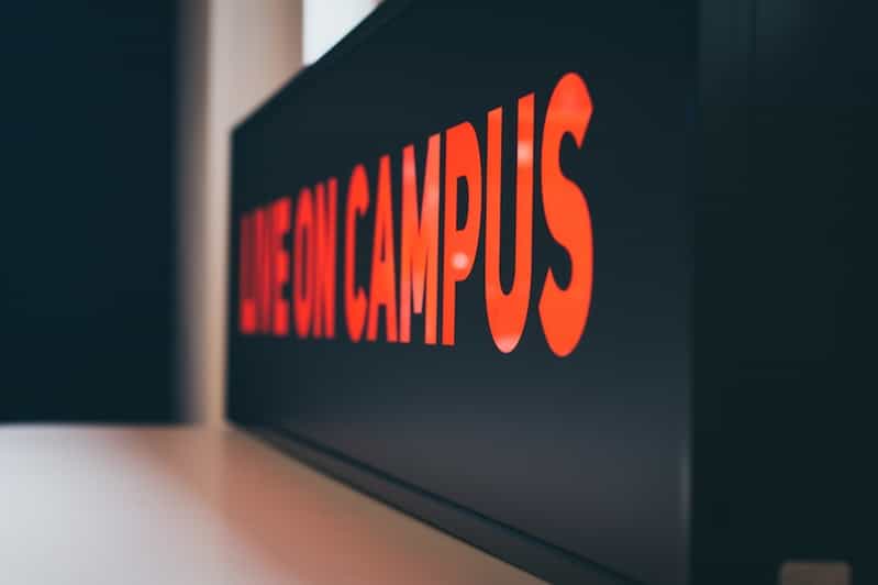 building-culture-confidence-university-paolo-nicolello-unsplash
